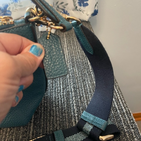 Coach small teal handbag - Picture 3 of 5